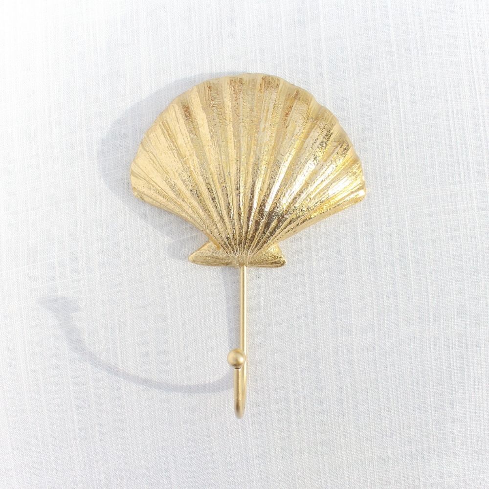 Shell Hook in Gold