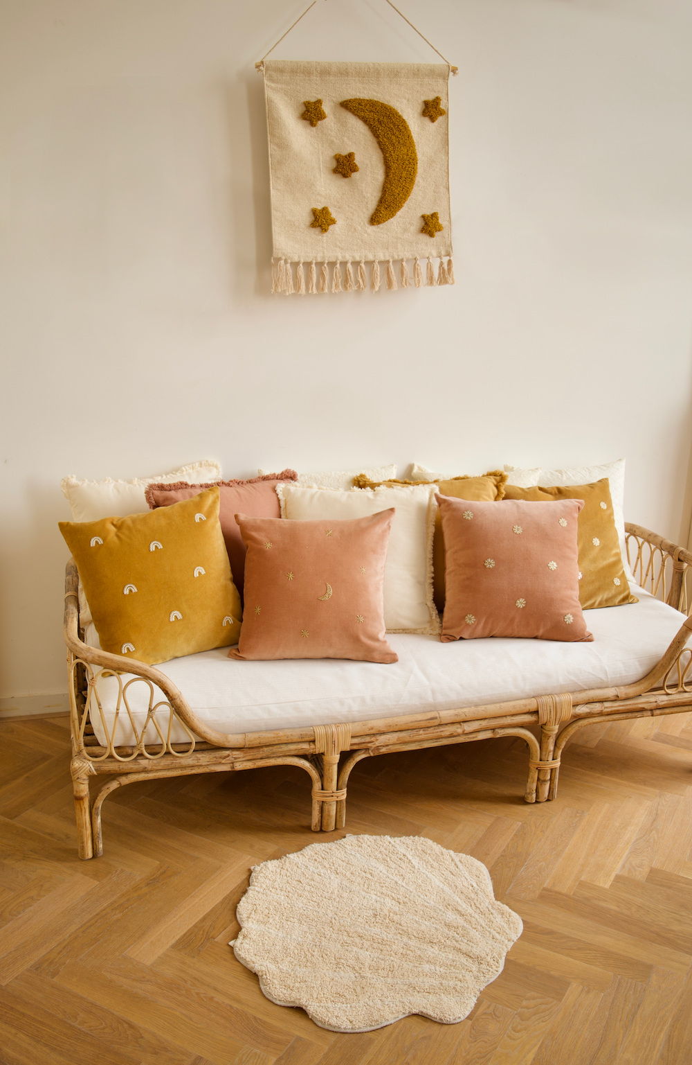 Shell Bath Mat - Wall Hanging